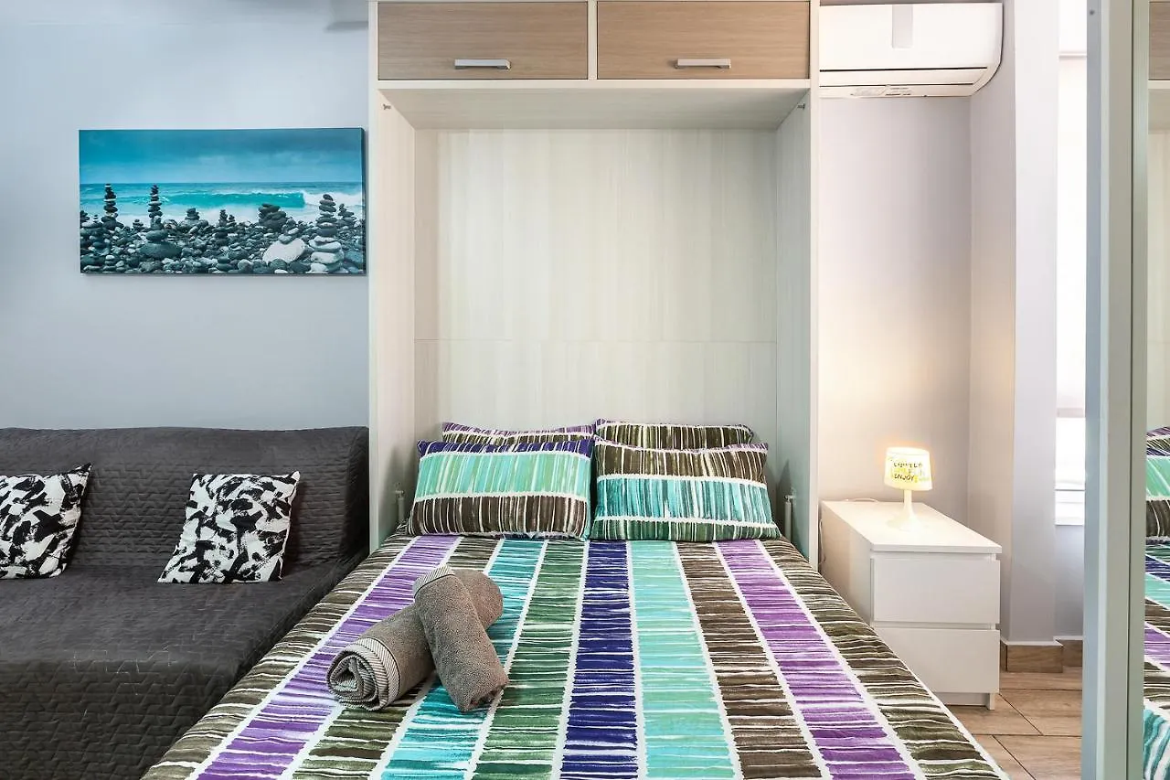 Piscinas - Wifi - Fire Stick Amazon - 10 min Playa - 5 min Centro - Recién reformado Apartamento Torremolinos España