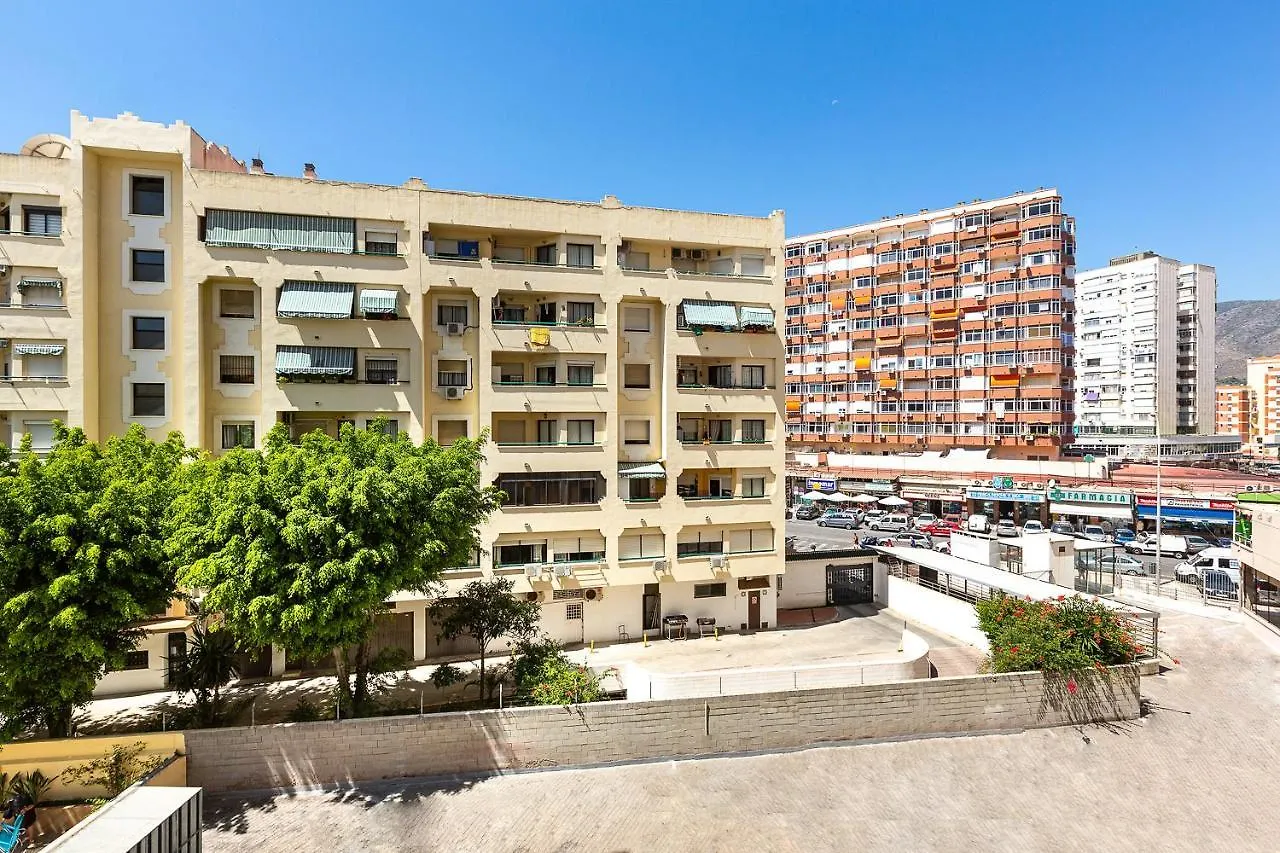 Piscinas - Wifi - Fire Stick Amazon - 10 min Playa - 5 min Centro - Recién reformado Apartamento Torremolinos España