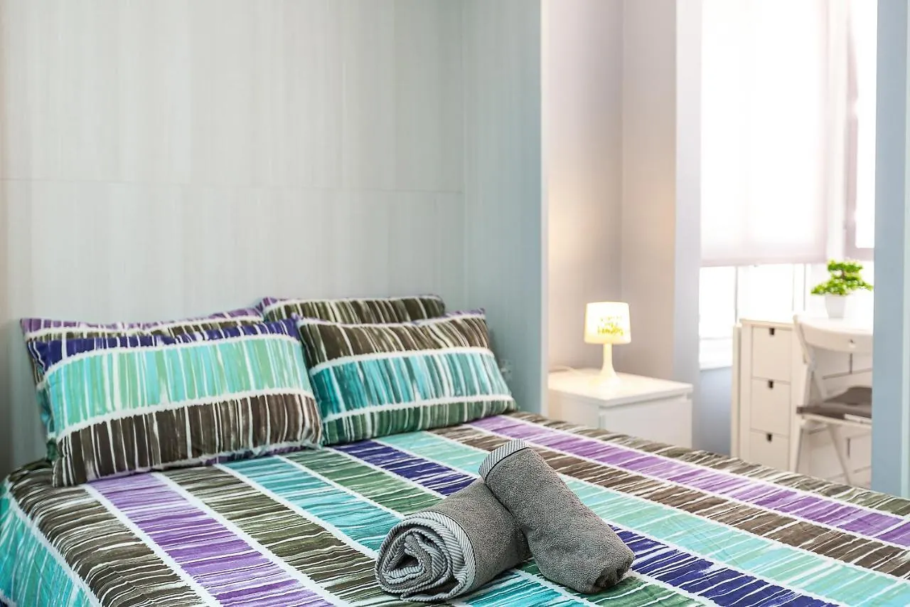 Piscinas - Wifi - Fire Stick Amazon - 10 Min Playa - 5 Min Centro - Recien Reformado Apartment Torremolinos 0*,  Spain