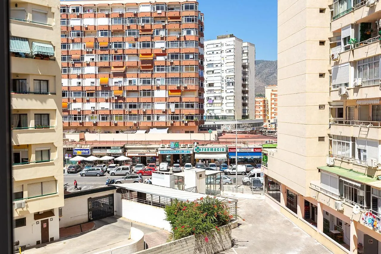 Piscinas - Wifi - Fire Stick Amazon - 10 Min Playa - 5 Min Centro - Recien Reformado Apartment Torremolinos